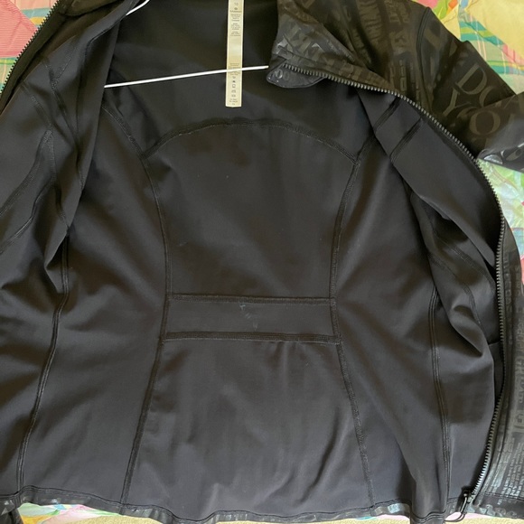🍒LULULEMON *SPARK FOIL MANIFESTO sz 10 DEFINE Jacket LTD EDITION BLACK LUXTREME - Picture 4 of 10